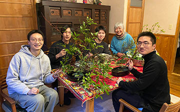 民泊先での生け花体験（2023年）